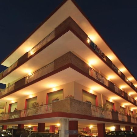 Hotel Jolanda Беллария-Иджеа-Марина Экстерьер фото