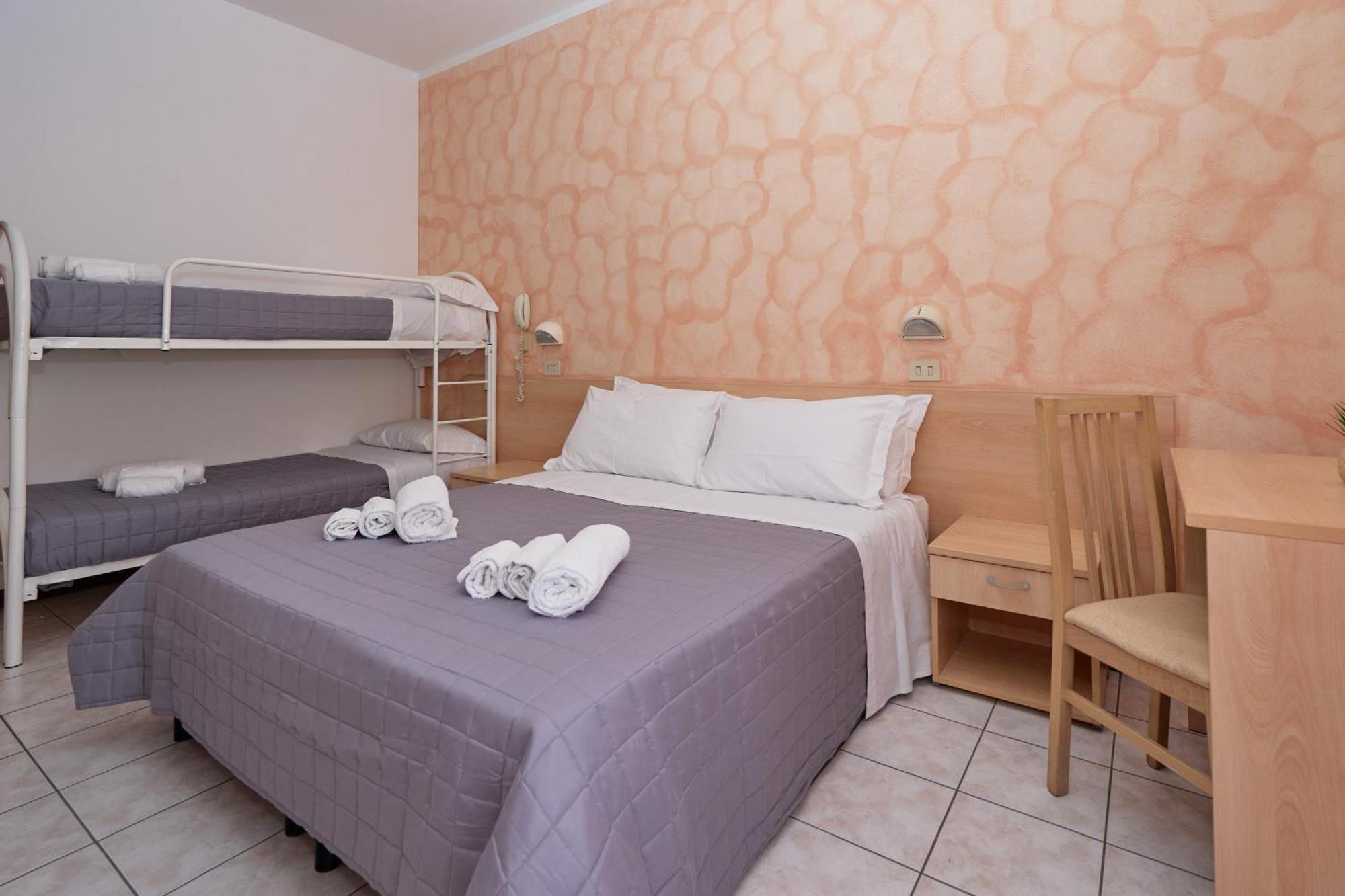 Hotel Jolanda Беллария-Иджеа-Марина Экстерьер фото