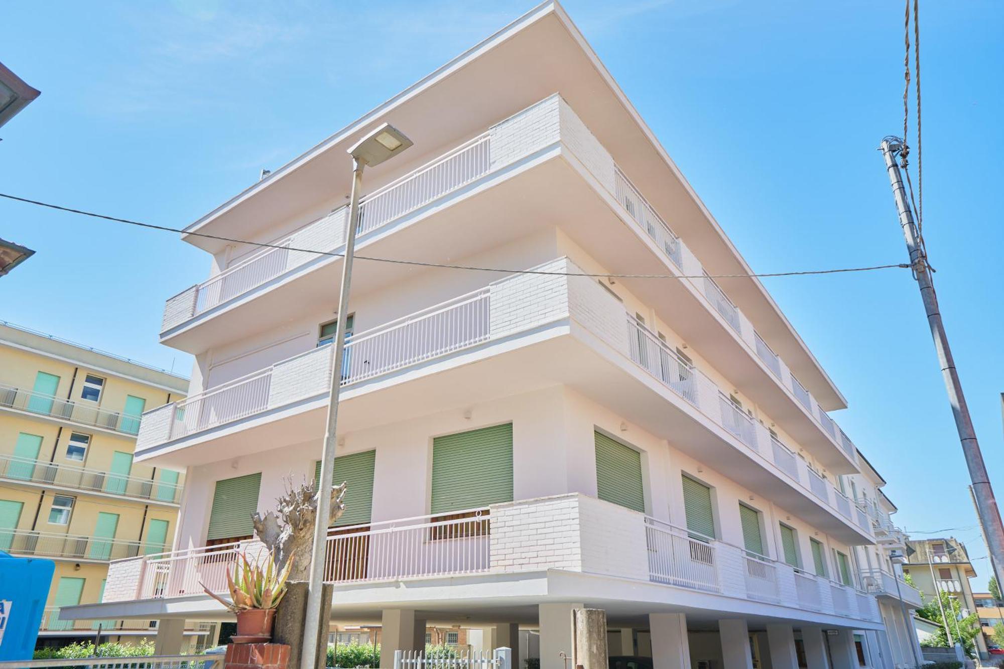 Hotel Jolanda Беллария-Иджеа-Марина Экстерьер фото