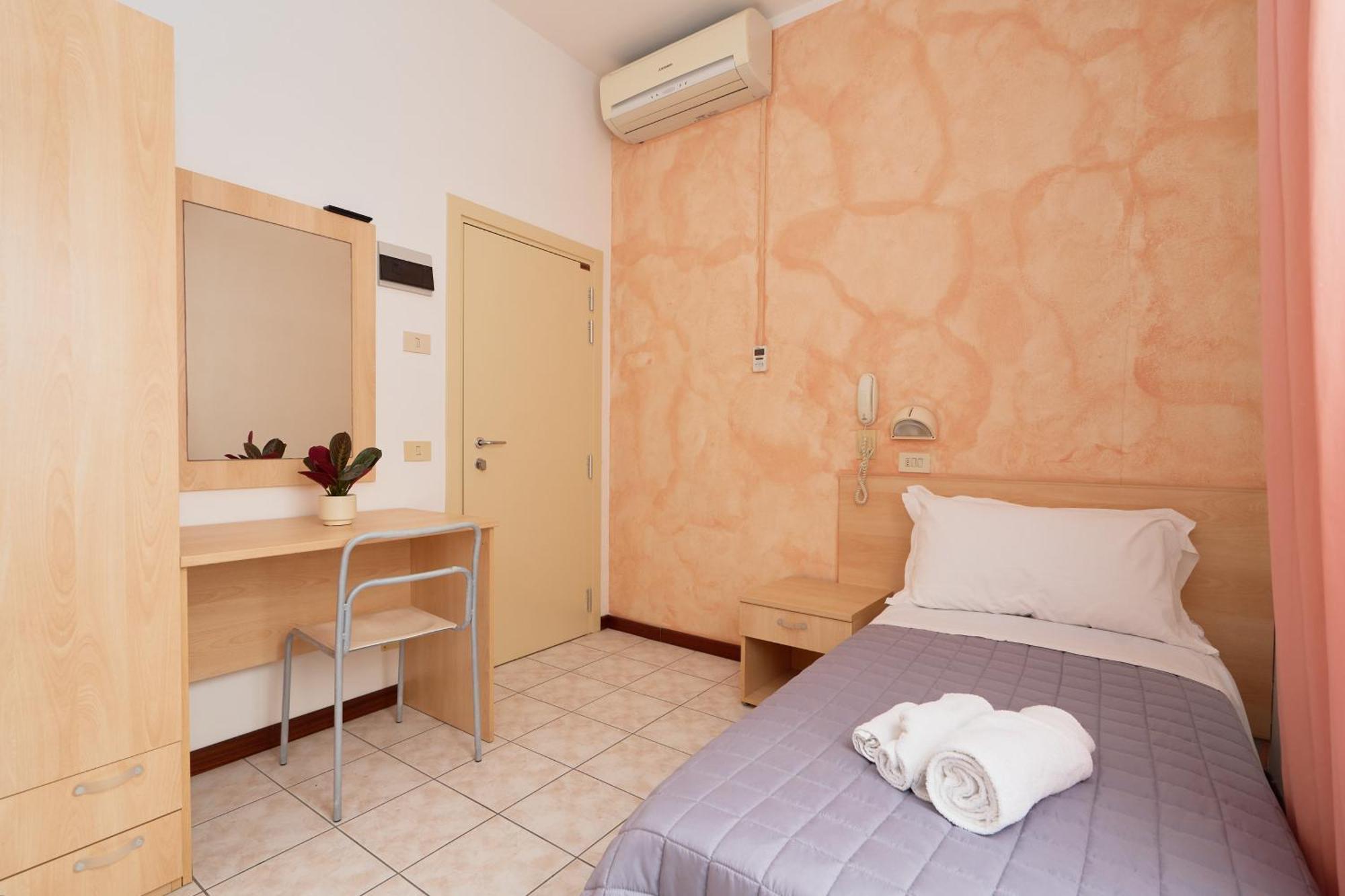 Hotel Jolanda Беллария-Иджеа-Марина Экстерьер фото